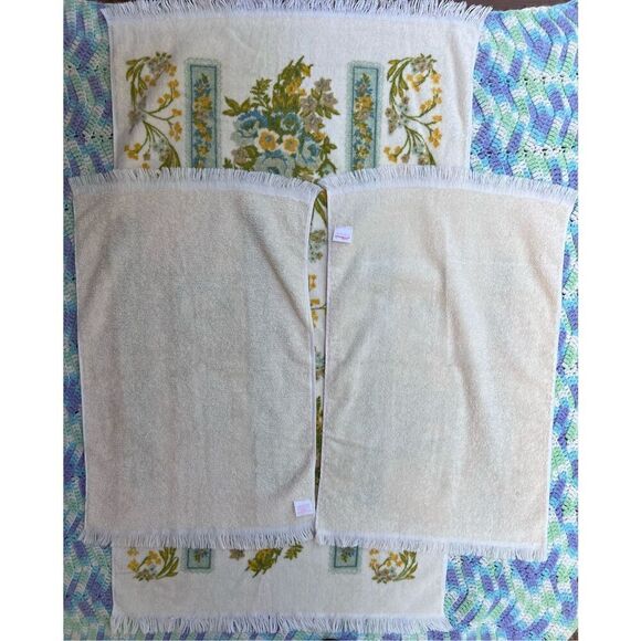 Vintage Bath Towel Set Floral - Picture 5 of 8